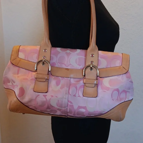 🩷Coach Y2k Pink Optic Shoulder Bag 🩷💕 - Picture 9 of 17